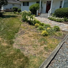 Mulching-in-Bethany-Beach-DE-Landscape-Bed-Refresh 7